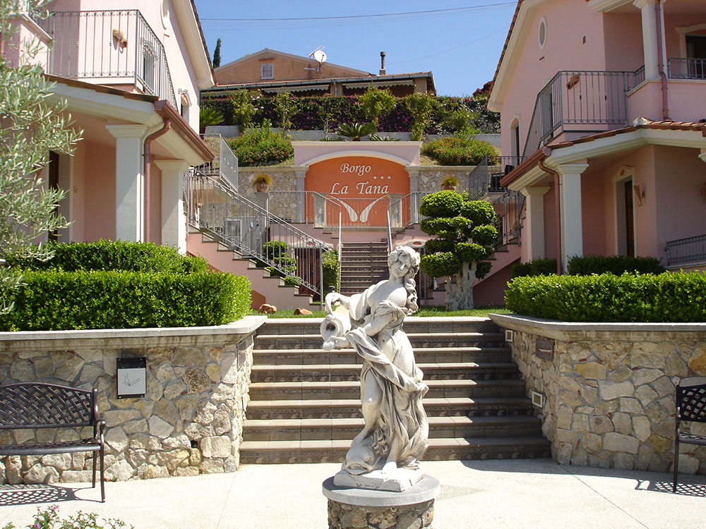 Hotel Ristorante Borgo La Tana Maratea 9