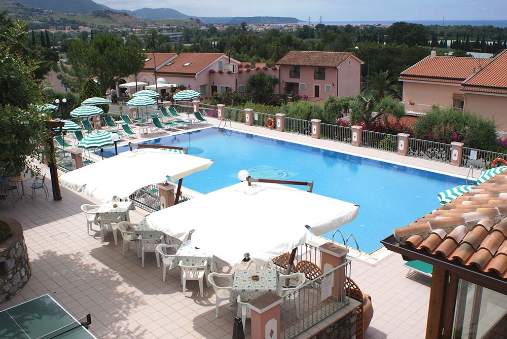 Hotel con piscina Maratea -  Hotel Ristorante Borgo La Tana